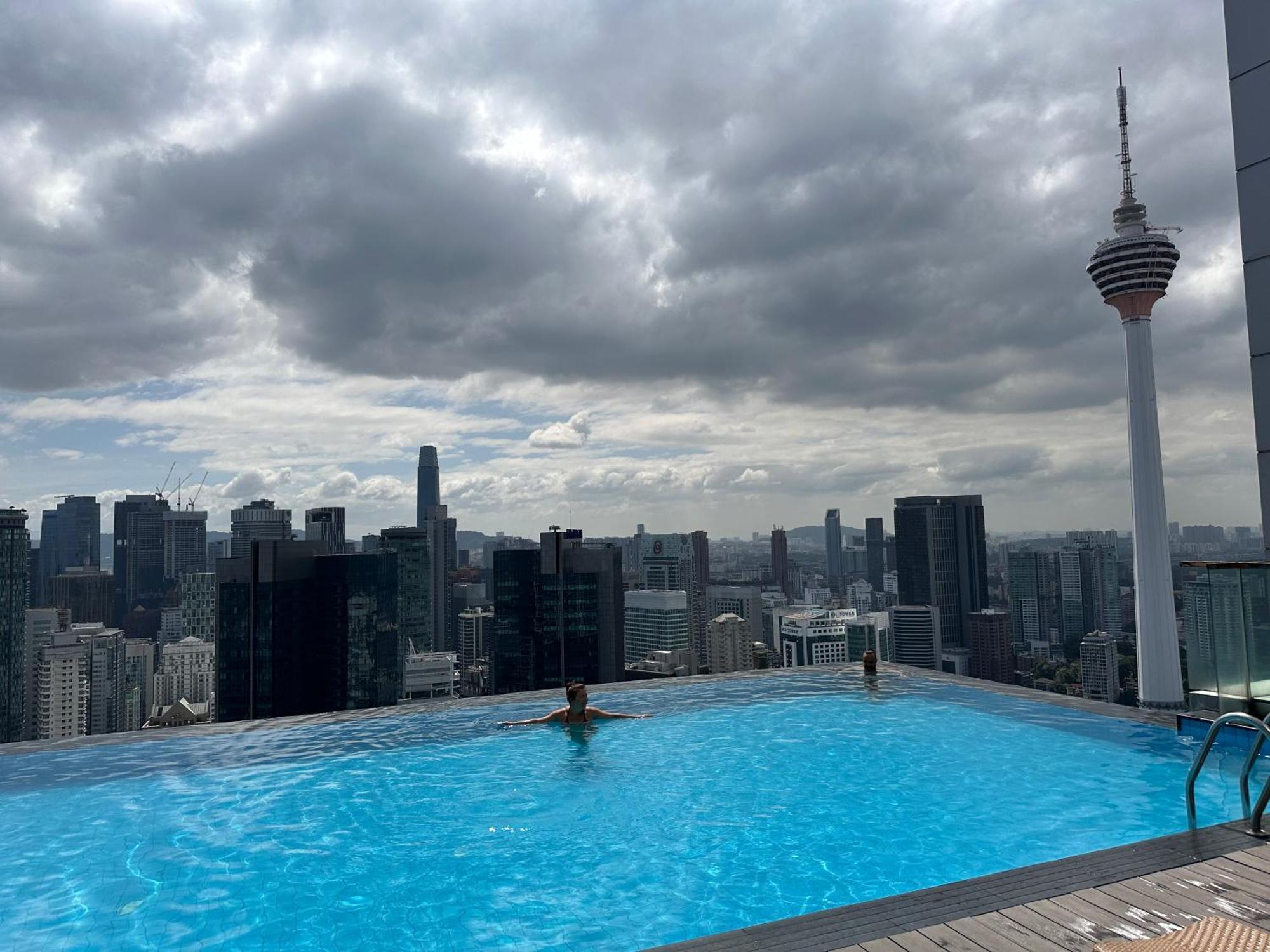 The Platinum Kuala Lumpur By Crown Suites Exterior foto